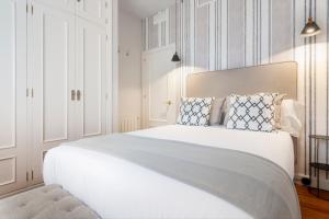 Magno Apartments Santa Ana 26