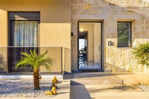 Chris villa with private ecologic pool and kids playground!