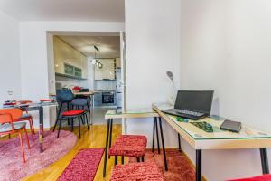 Apartment Saga With Terrace And Parking - Happy Rentals