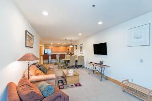 Bear Creek Lodge 109A by Alpine Lodging Telluride