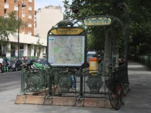 Cozy Studio Bastille with balcony