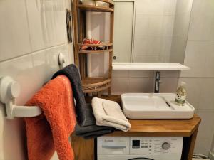 Cozy Studio Bastille with balcony