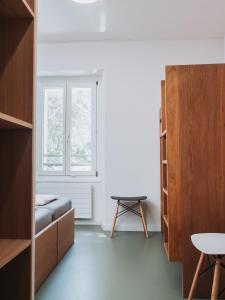 Single Room with Shared Bathroom room in Montreux Youth Hostel