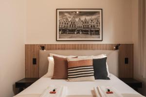 Highest Five by Romy&Travis