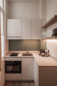 Highest Five by Romy&Travis