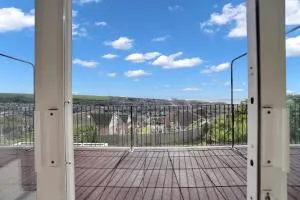 Saltdean Seaview 1 and Free Parking by My Getaways - 罗廷丁