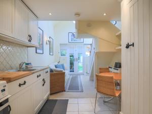 Acorn Lodge Windsor - Pass the Keys