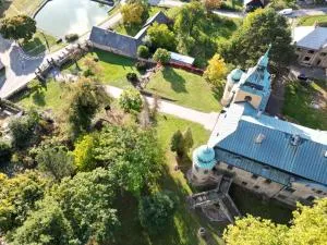 Zámecký areál Holovousy - Kovač