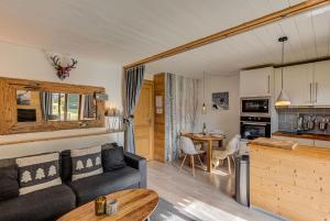Apartment Cry - Alpes Travel - Central Chamonix (sleeps 2-4)