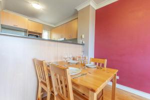 1BD Apt w City view in the Little Italy