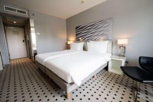 Standard Room room in Radisson Blu Scandinavia Hotel Düsseldorf