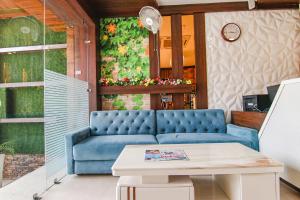 FabHotel Golden City