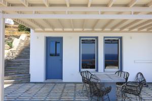 Captains Koutsi Suite