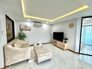 Modern Mountain View