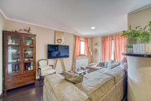 Holiday house Marinela with Private Pool and Fenced Garden 