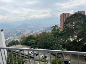 Medellin parque lleras poblado palmas