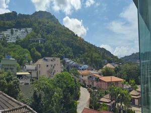 Kata Beach OZONE Superb Fully Equipped studio kitchen washing machine air con