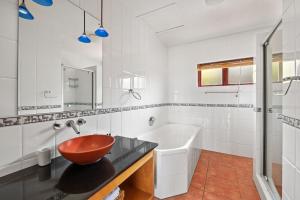 San Lameer Villa 14107 - 4 Bedroom Superior - 8 pax - San Lameer Rental Agency