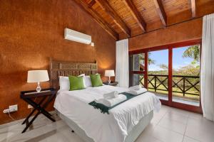 San Lameer Villa 14107 - 4 Bedroom Superior - 8 pax - San Lameer Rental Agency