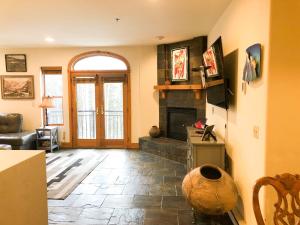 Bear Creek Lodge 209 by Alpine Lodging Telluride