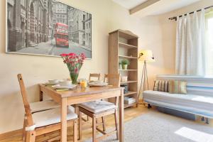 Tyzenhauz Apartments Lobzowska Street