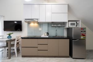 F-APARTMENT