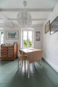 Villas Grande Maison Creuzier - Villa 3 chambres et jardin : photos des chambres