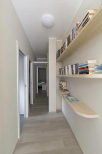 CasaViva - Blue Penthouse with parking in Santa M