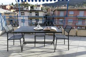 CasaViva - Blue Penthouse with parking in Santa M