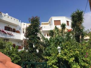 Superior Two-Bedroom Apartment for (5 Adults) room in Kastro Studios Apartments