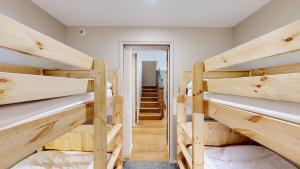 Chalets Nouveau ! Chalet pied des pistes : photos des chambres