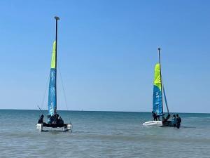 Cottage dans Parc Résidentiel de Loisirs, Piscine, 150M de la mer
