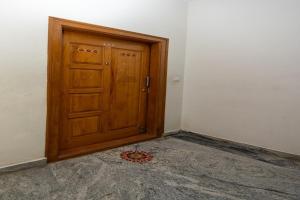 Contemporary apartment with balcony, Bangalore
