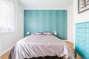 Maisons de vacances Les Rosiers - Maison avec JACUZZI : photos des chambres