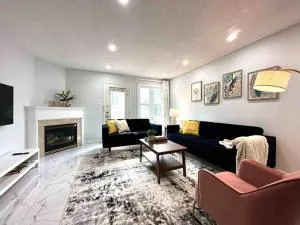 Charming Home in Prime Location North of Toronto - Markham