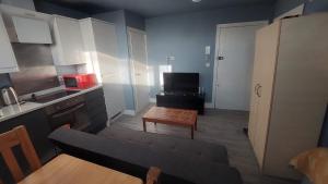 Modern Studio Maidstone - Redecorated Oct 2023