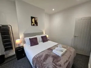 16 Newcastle street by Prestige Properties Serviced Accommodation - Rampside