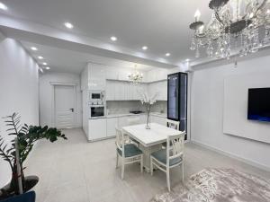 White bridge apartment