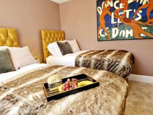 The Hamilton Luxury Let-The Duke