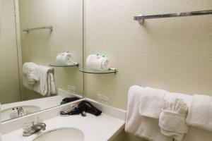 Hawaiian Monarch 1915 condo