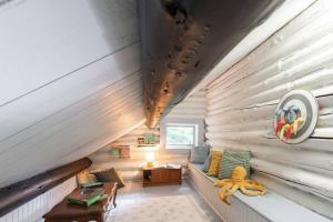 Chalet du Village - Rustic charm, lake - beach access