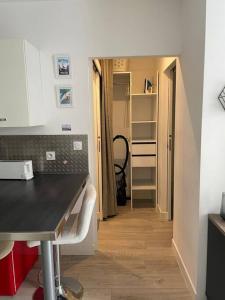 Appartements Proche Gare et Gem: tout equipe,wifi fibre, balcon : photos des chambres