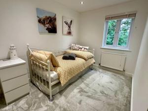 Bourton House Windrush Lake