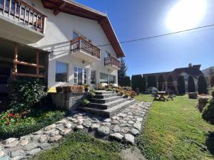 The Brothers House Bran