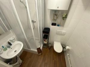 Apartmán 2+kk, 50 m2 v klidné lokalitě. 10 min od centra Prahy.