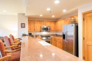 Bear Creek Lodge 208 by Alpine Lodging Telluride