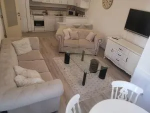 APARTMAN APOLON - 多博伊