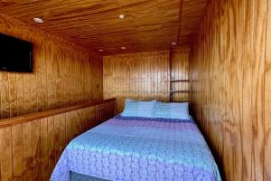 Tiny Cabin In The Rocks