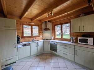 Chalet chaleureux avec terrasse, proche forêt et sentier, à 15 km des stations de ski de Gérardmer - FR-1-589-247