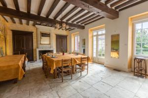 Maison accueillante à Mouterre-Silly avec jardin et cheminée